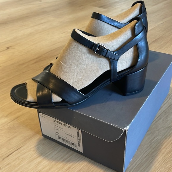 •Ecco• Heels - Picture 5 of 8